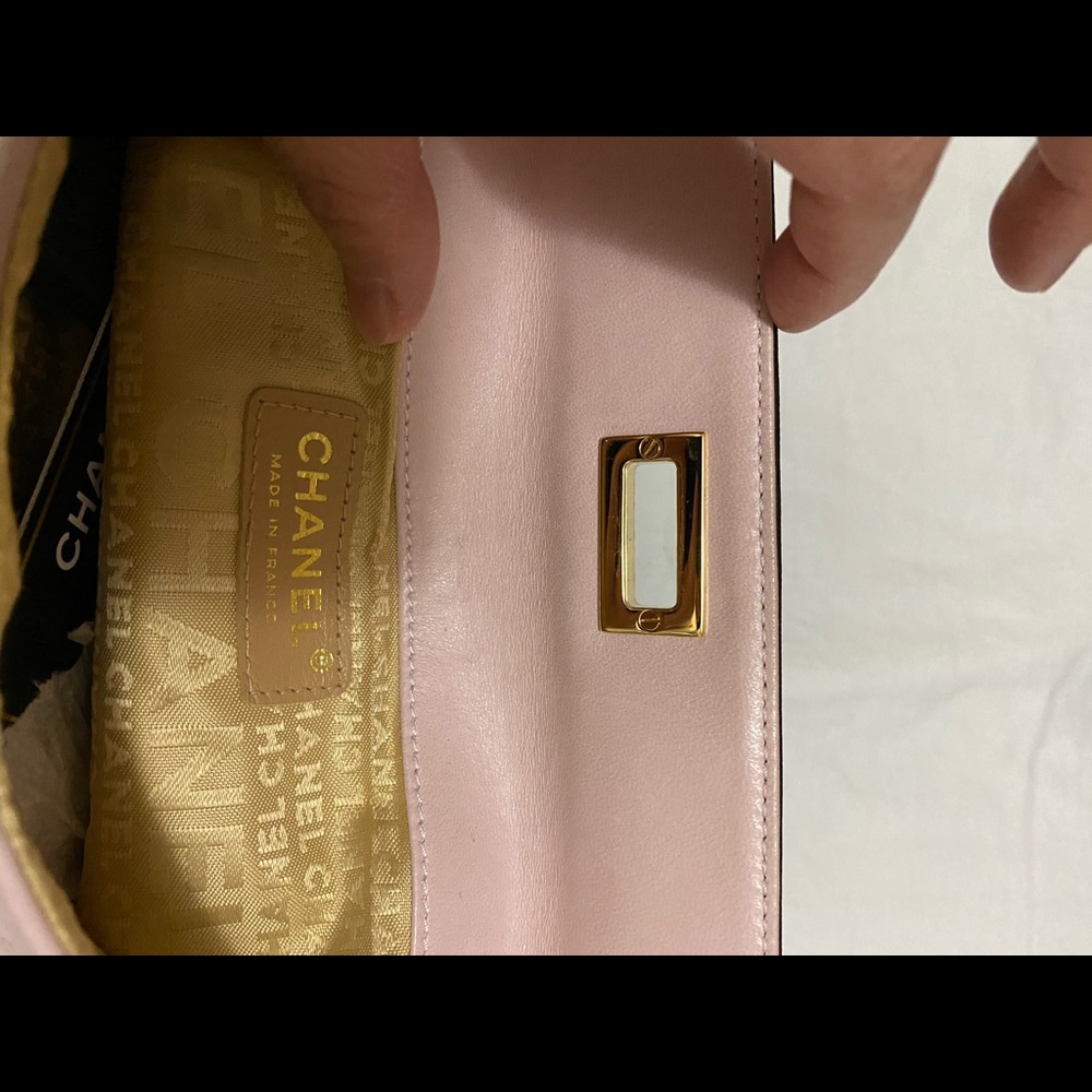Authentic Chanel handbag - Picture 8 of 14